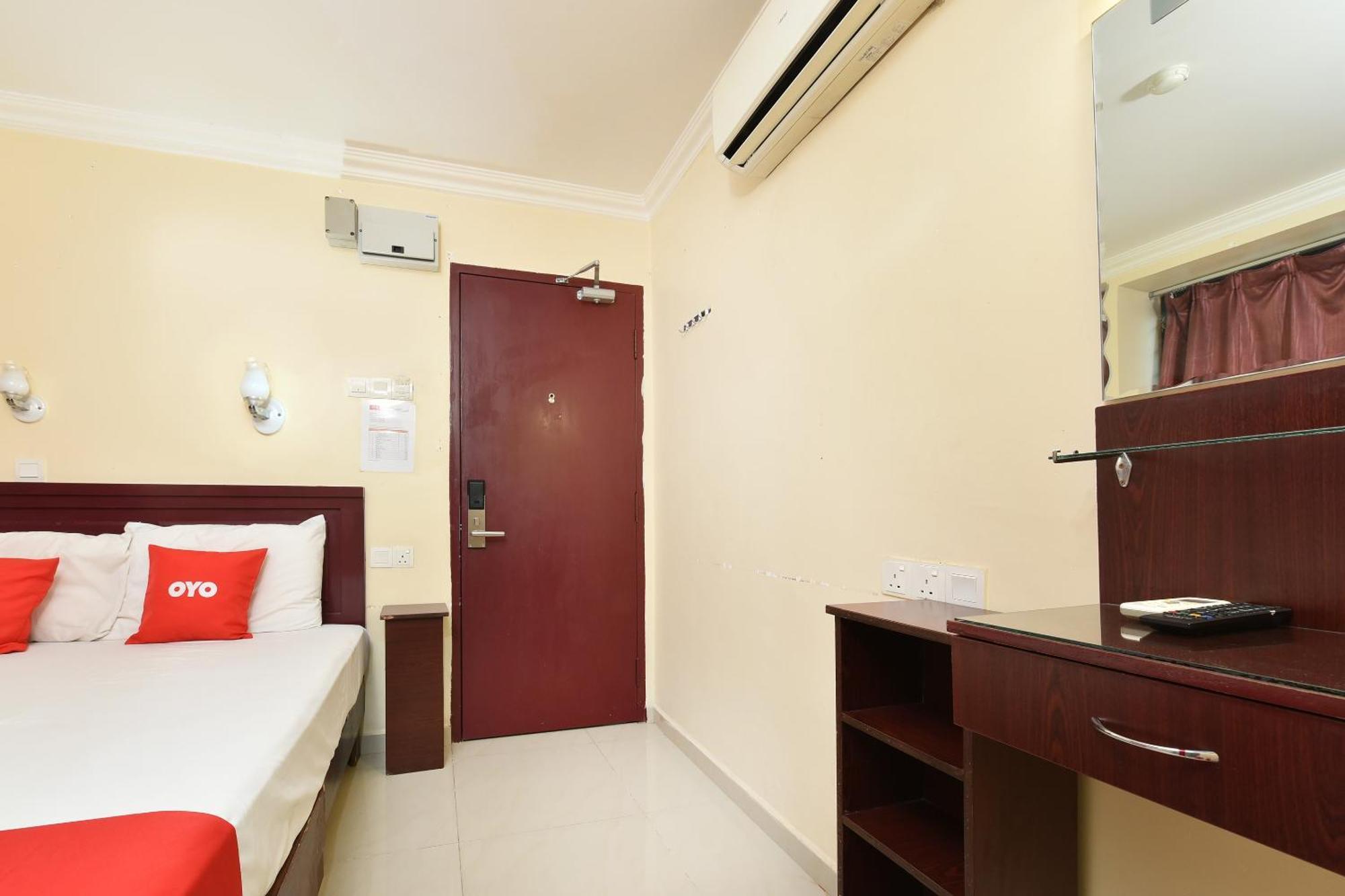 Super Oyo 90562 J Hotel Pj Petaling Dzsaja Kültér fotó