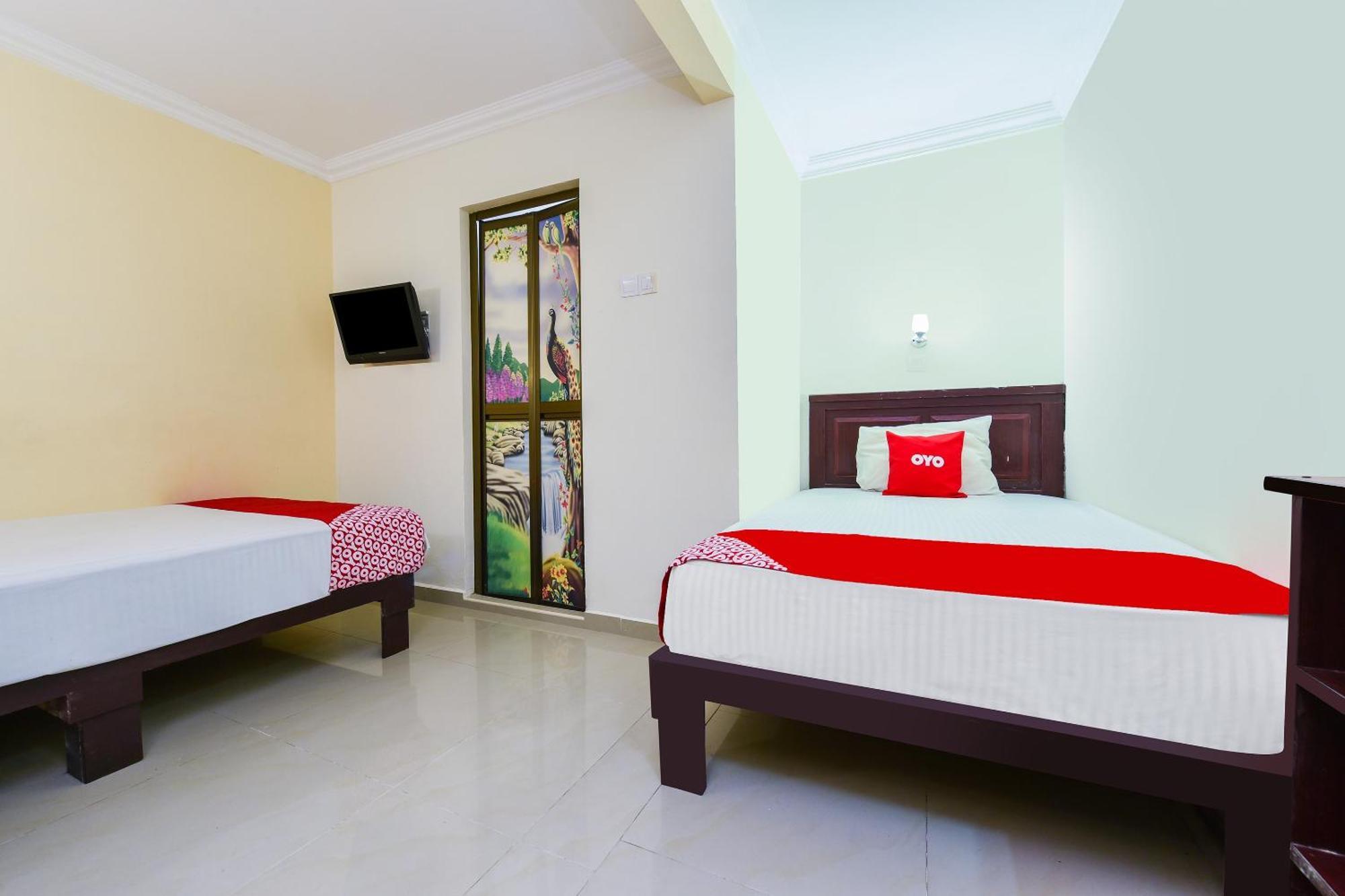 Super Oyo 90562 J Hotel Pj Petaling Dzsaja Kültér fotó