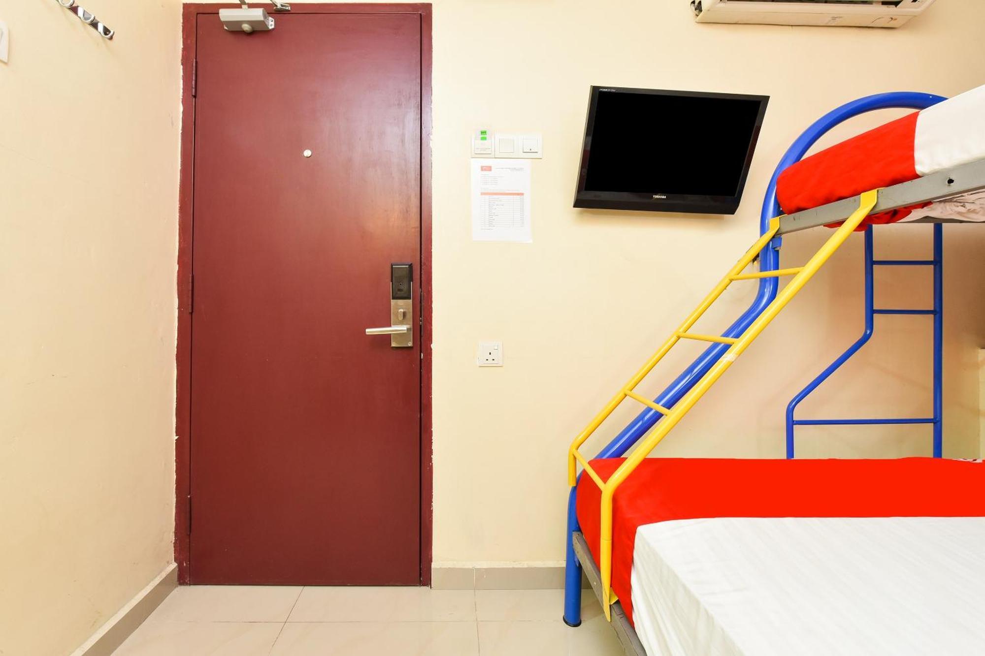 Super Oyo 90562 J Hotel Pj Petaling Dzsaja Kültér fotó