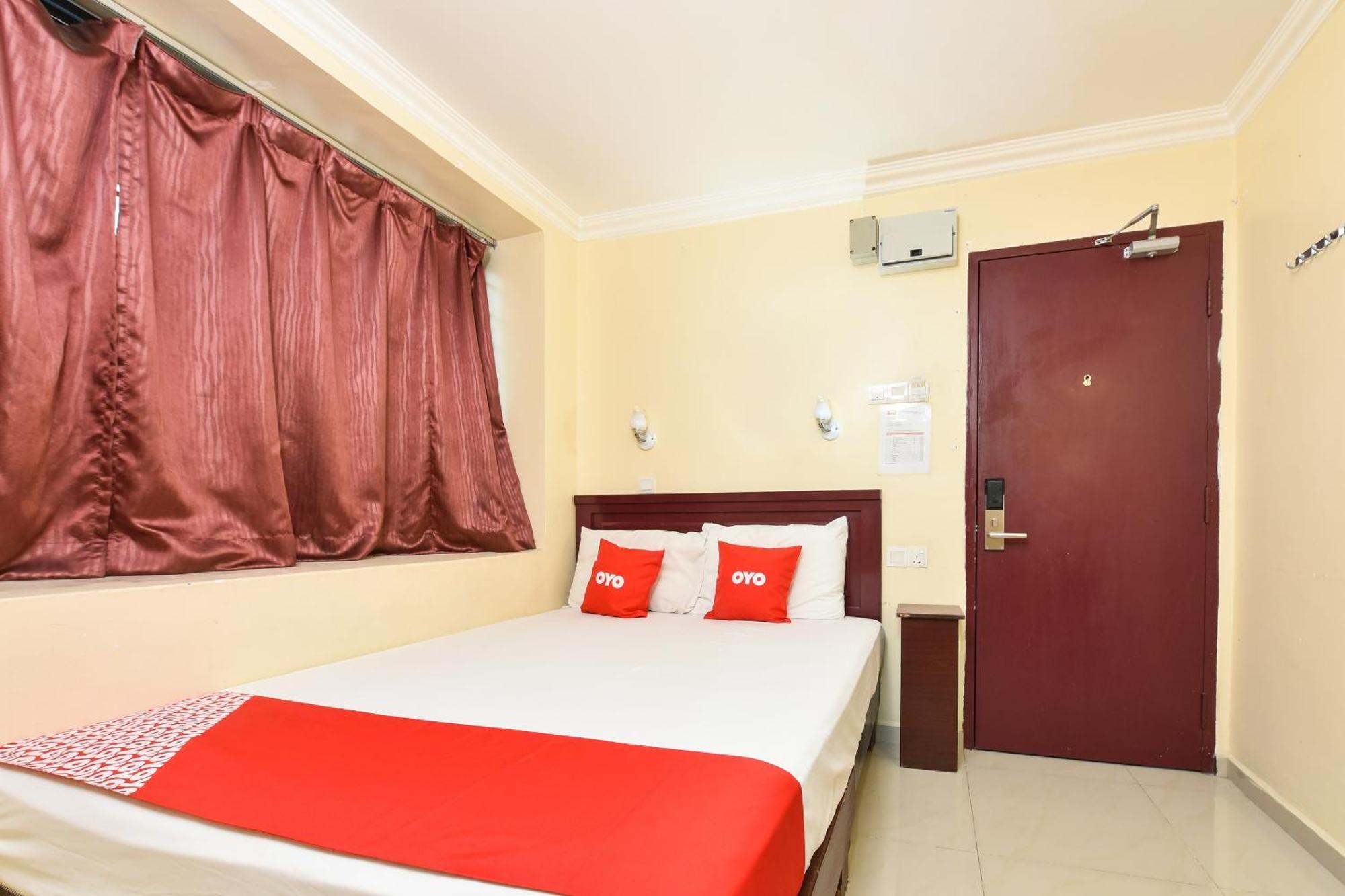Super Oyo 90562 J Hotel Pj Petaling Dzsaja Kültér fotó